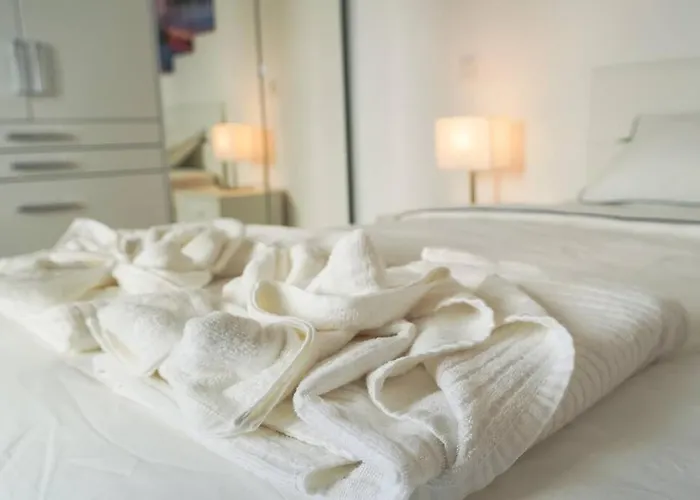 Nel Centro Di Vicino A Piazza Grande 로카르노