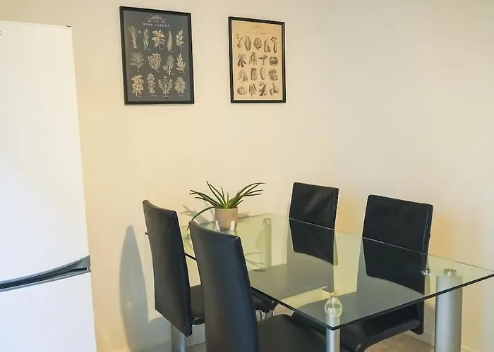 Nel Centro Di Vicino A Piazza Grande Daire *