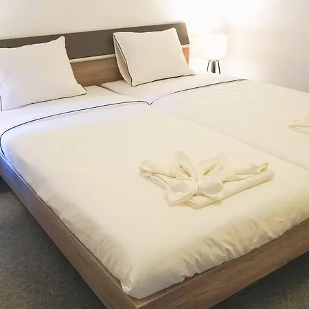 Nel Centro Di Vicino A Piazza Grande Lägenhet